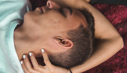 Sensory Intimacy: How Engaging the Senses Deepens Pleasure and Connection